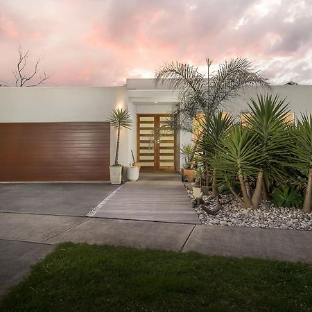 Currawong Close - Indoor Pool, Home Theatre, WiFi, 4 bedroom Cowes Buitenkant foto
