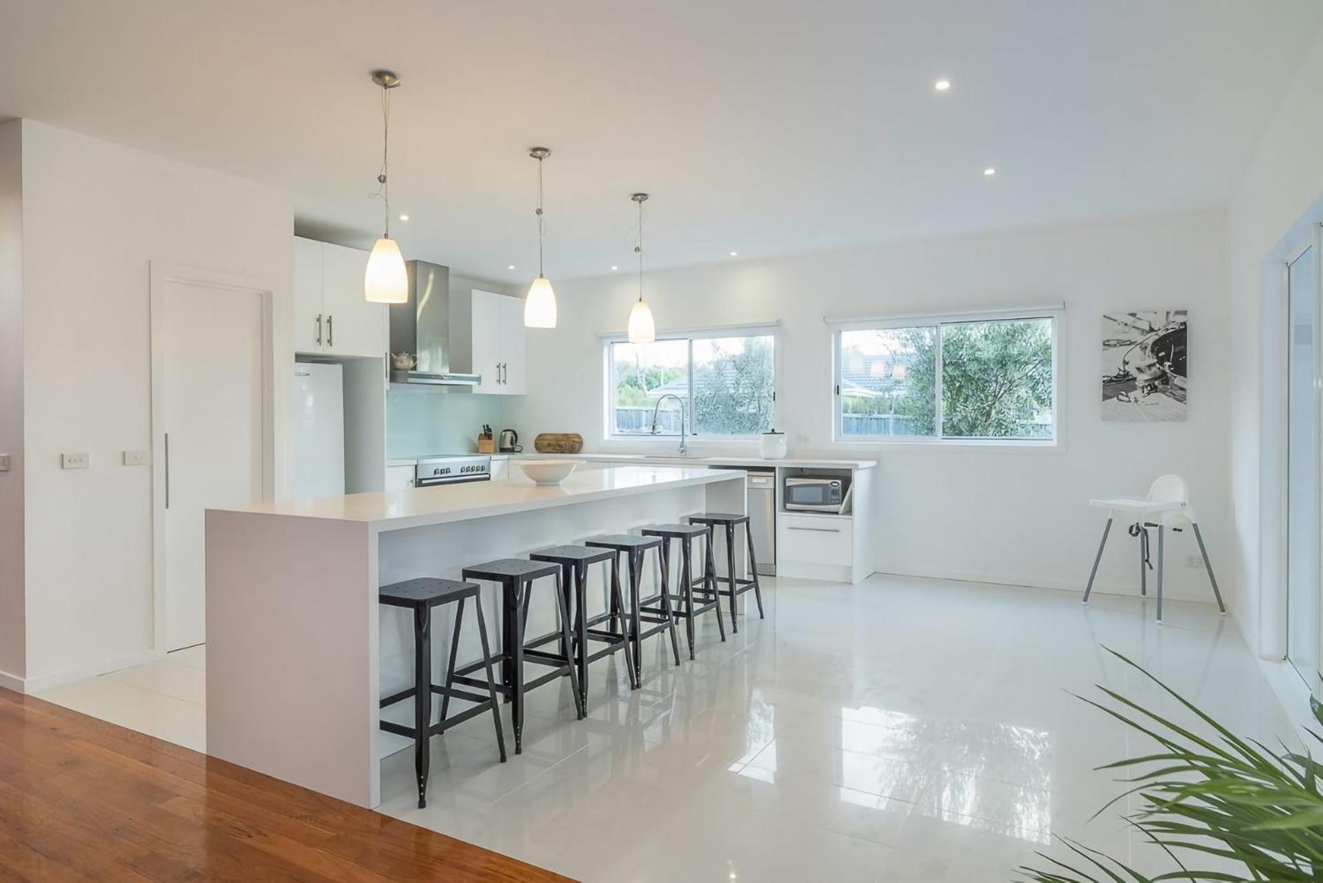 Currawong Close - Indoor Pool, Home Theatre, WiFi, 4 bedroom Cowes Buitenkant foto